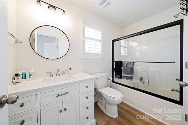 Building Photo - 10606 Trolley Run Dr