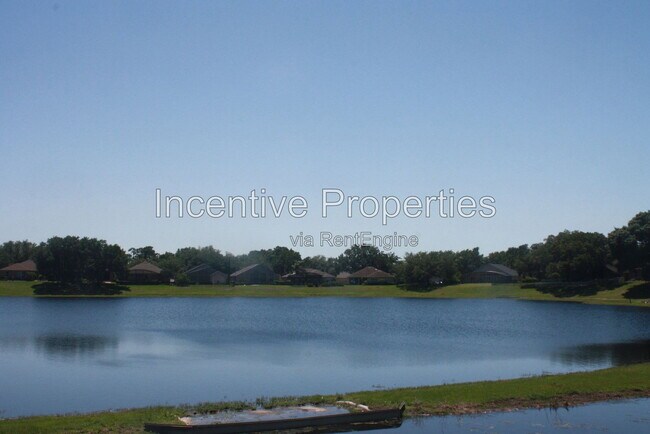 Building Photo - 817 Lakeworth Cir