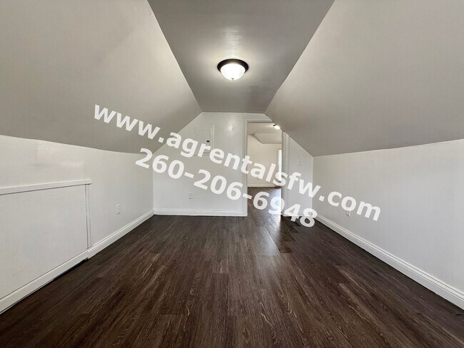Building Photo - 3113 S Harrison St