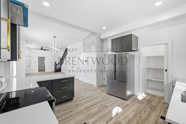 Building Photo - Fully Renovated 4bed, 3bath Home with Fenced In Yard