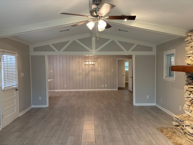 Building Photo - 3819 Marie Cook Dr