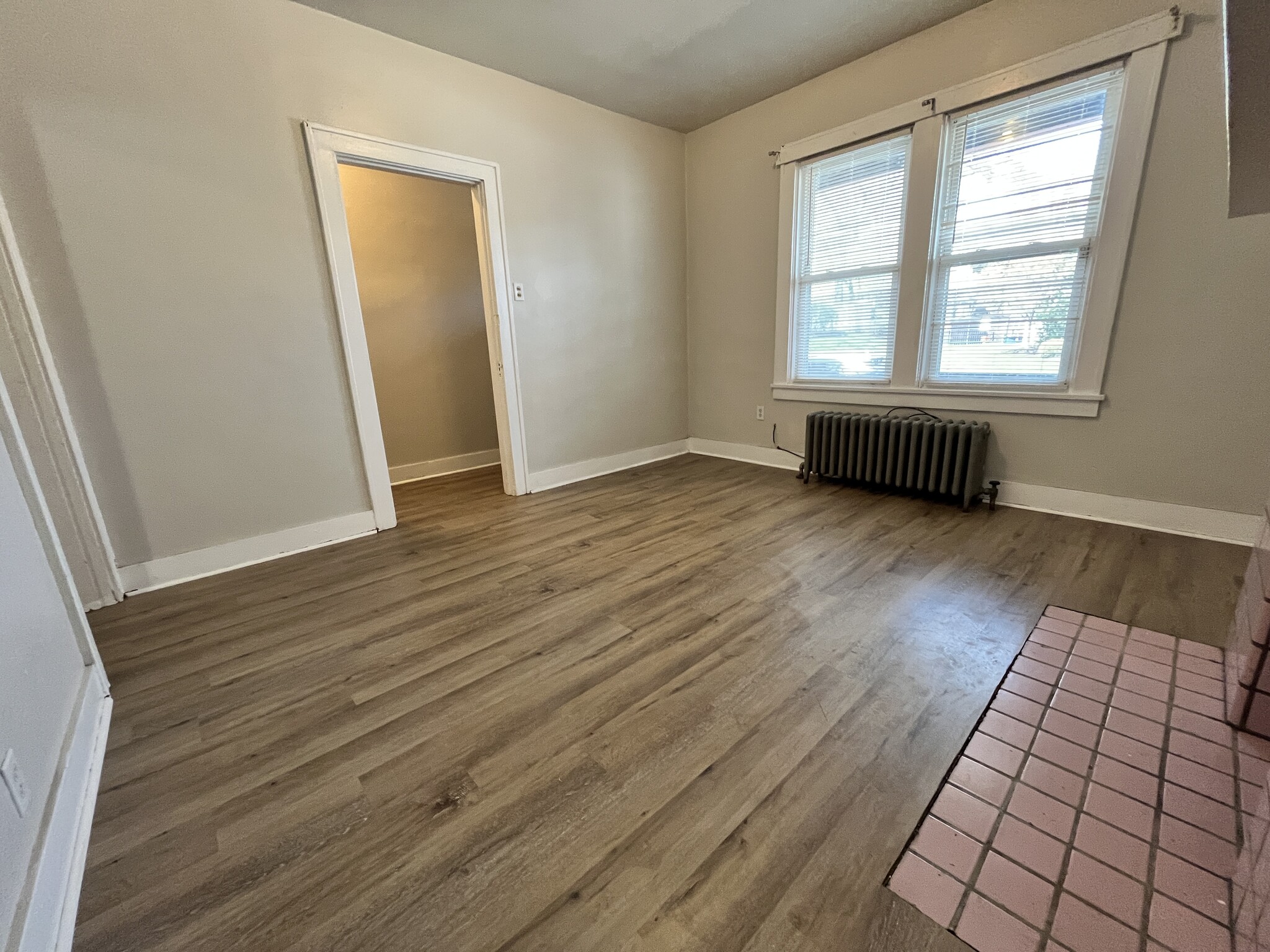 Building Photo - 2116 Bedford Ave