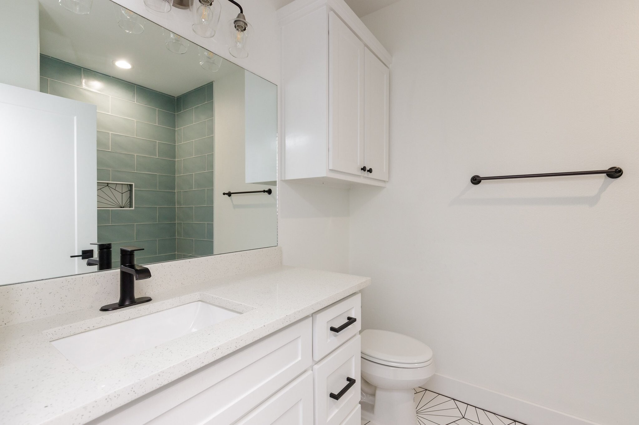 Building Photo - 15302 E Chesapeake