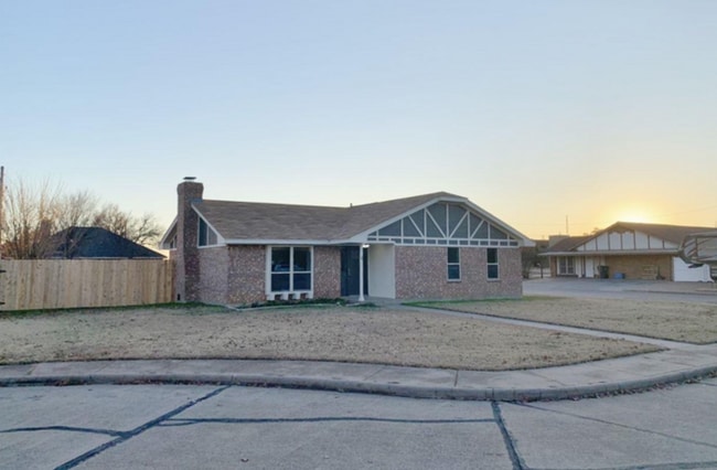 Building Photo - Spacious 3-Bed, 2-Bath Home | 1,560 Sq Ft ...