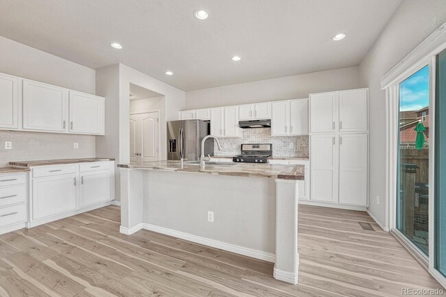 Building Photo - 6442 Silverwind Cir