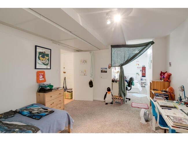 Building Photo - 4005 W 44th St