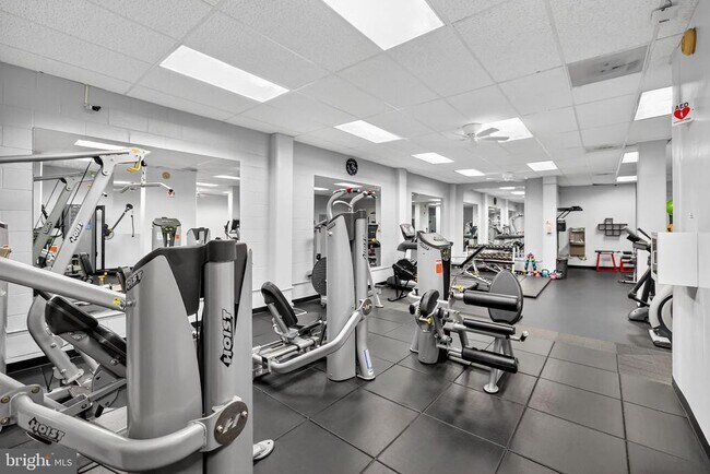 Building Photo - 5500 Friendship Blvd