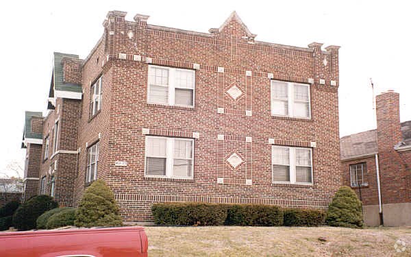 Primary Photo - Harmony Court Apartments