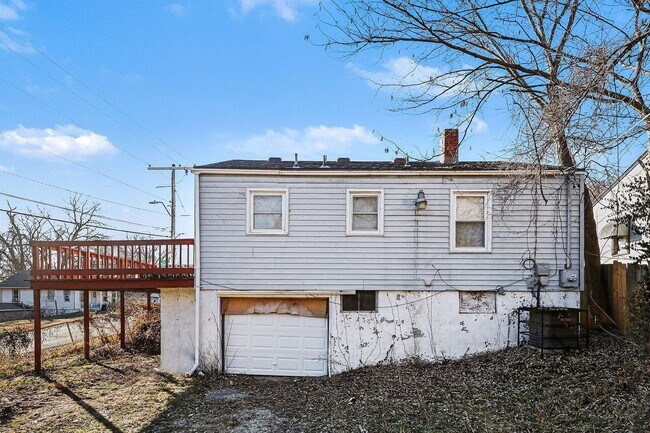 Building Photo - Beautiful 2 Bedroom 1 Bathroom house in Kansas City!
