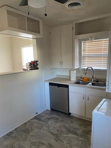 Building Photo - 773 Sunset Dr