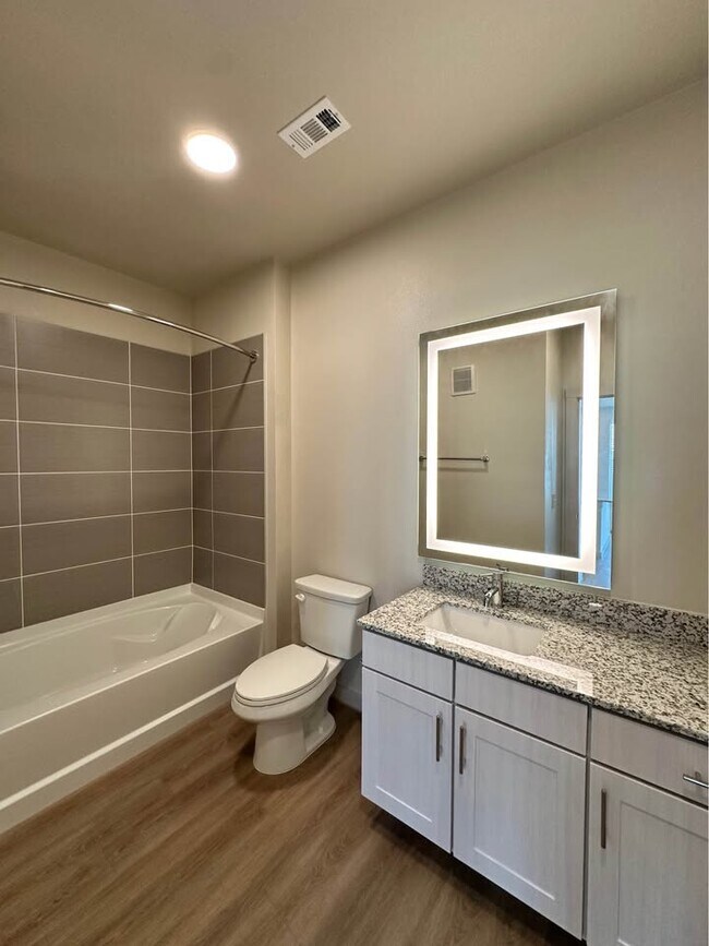 Building Photo - 3751 N Central Expy