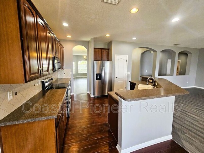 Building Photo - 1824 Mira Lago Cir