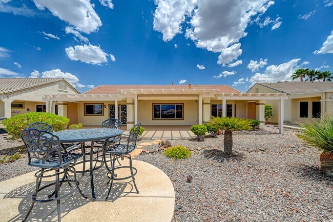 Building Photo - GEM IN SUN CITY ANTHEM!