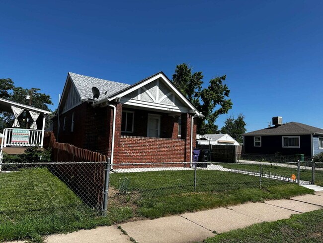 Primary Photo - 4662 N Williams St