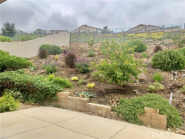 Building Photo - 24648 Overlook Dr