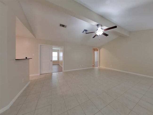 Building Photo - 805 Painted Bison Dr