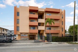 Building Photo - 2401 SW 10th St