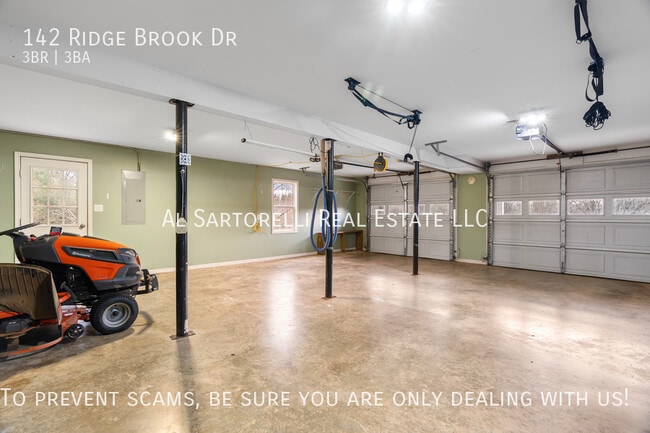 Building Photo - 142 Ridge Brook Dr