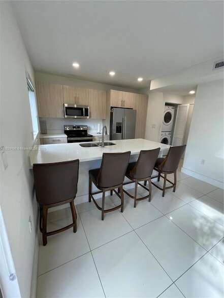 Building Photo - 254 NW 11th Ct