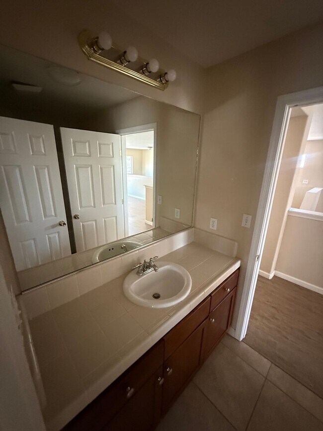 Building Photo - 11425 Mondego Dr