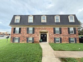 Building Photo - 4401 Landside Dr