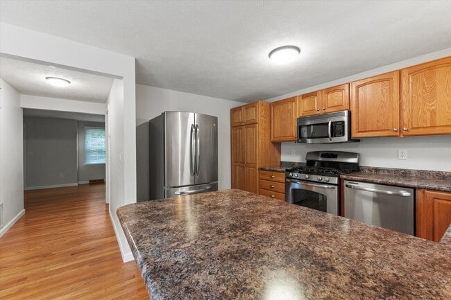 Building Photo - 6 Lochmere Ln