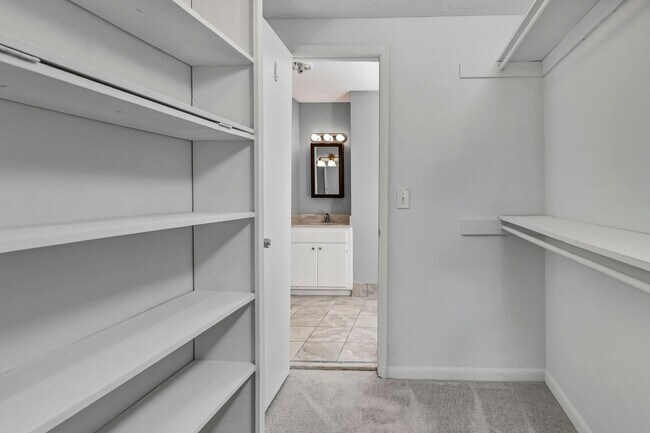 Building Photo - 103 Leeward Rd