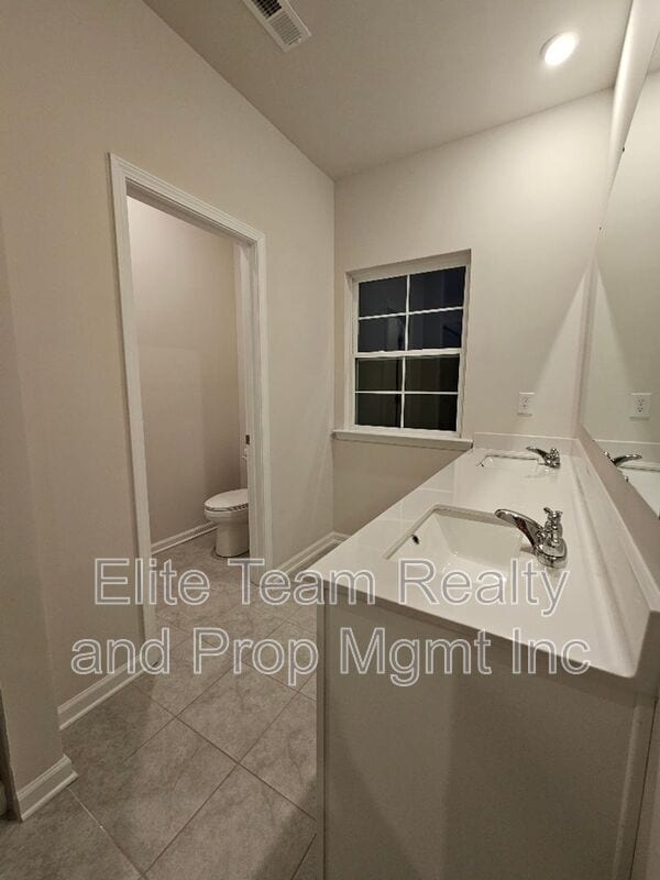 Building Photo - 5416 Kinsbridge Dr
