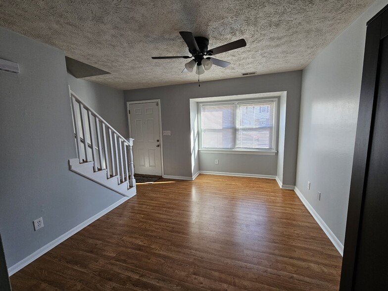 Living Room - 5558 New Colony Dr