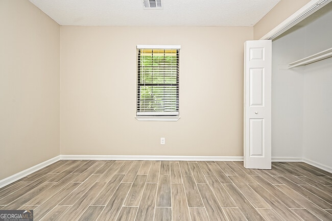 Building Photo - 2877 Old S Dr