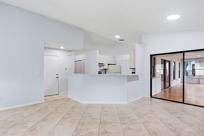 Building Photo - 2171 NW 76th Ave