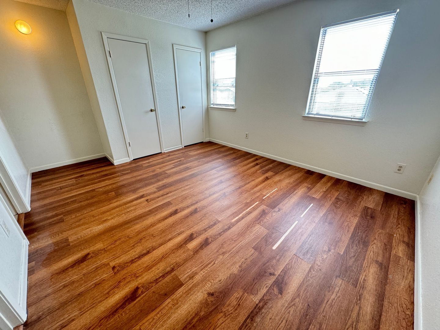 Building Photo - 2515 Bermuda Dr