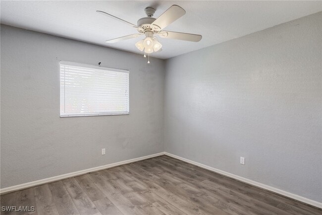 Building Photo - 3737 SW 13th Ave