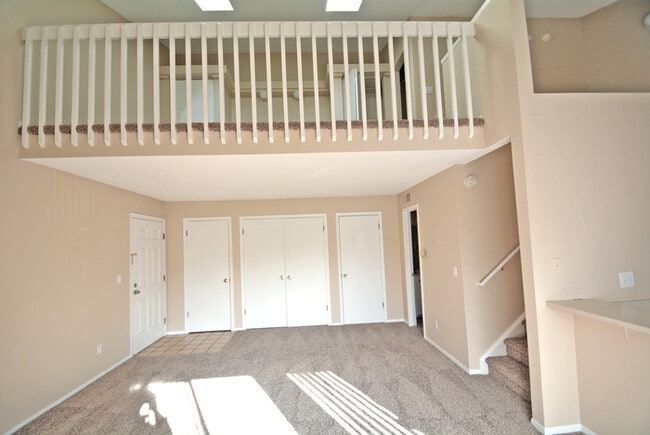 Building Photo - Sunstream Loft One Bedroom plus additional main floor Murphy Bed.