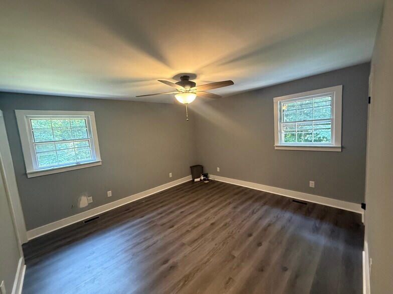 Building Photo - 3117 Barnsley Ln