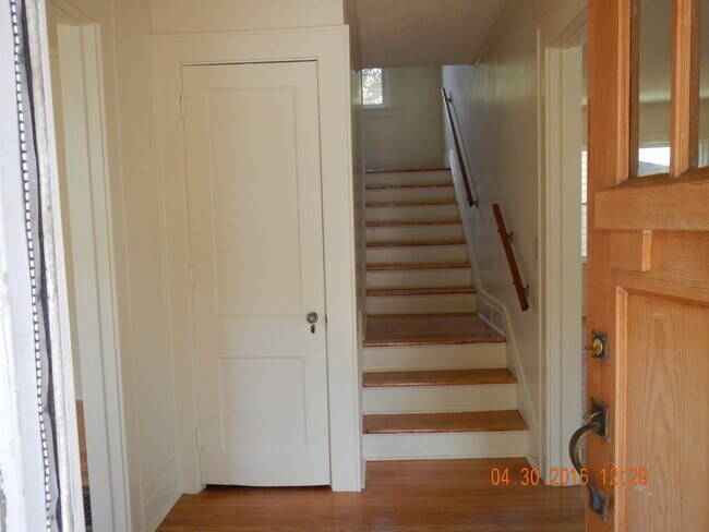 Building Photo - Beautiful Corner Lot Home On Quiet Residen...