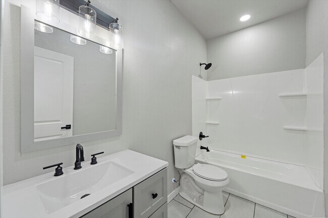 Building Photo - 1603 Sam Houston St