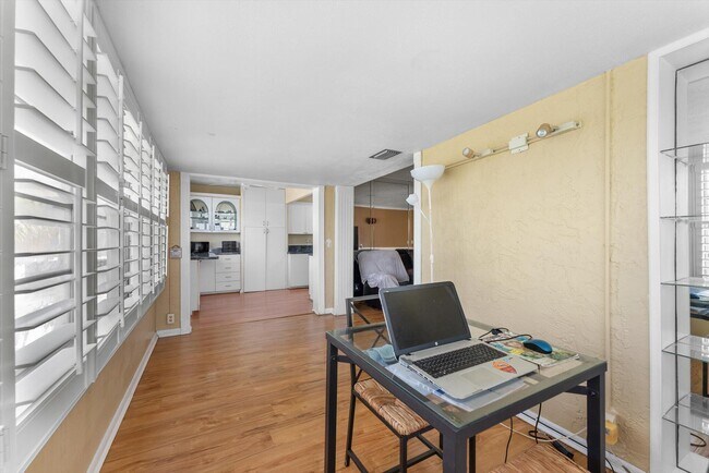 Building Photo - 8000 Lagos De Campo Blvd