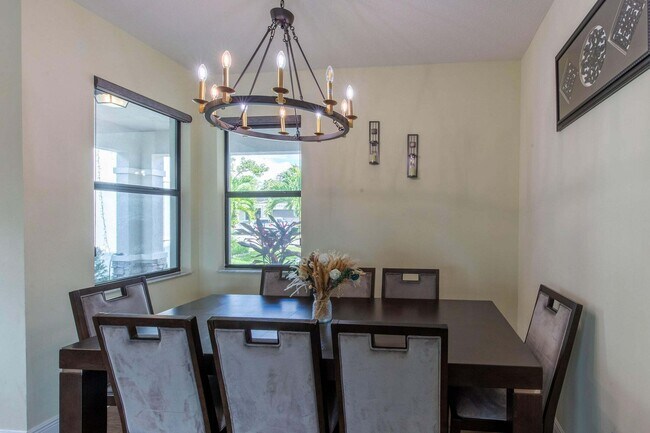 Building Photo - 7528 Moonrise Dr