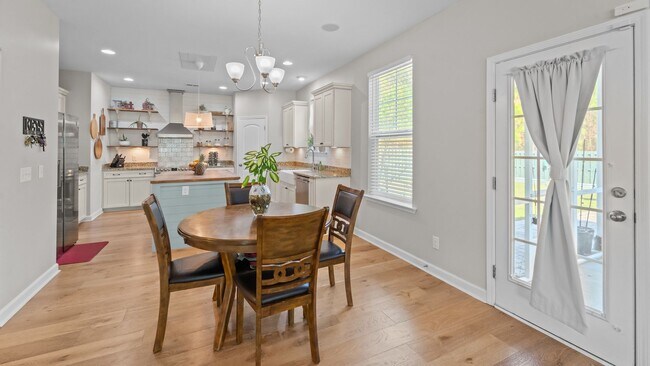 Building Photo - Beautifully Upgraded Home with Outdoor Fire Pit and Fenced Backyard in Buckhead East