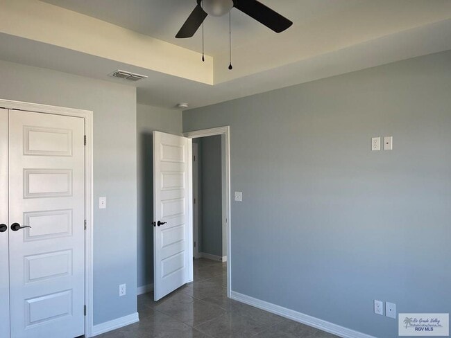 Building Photo - 2933 Zeb Dr