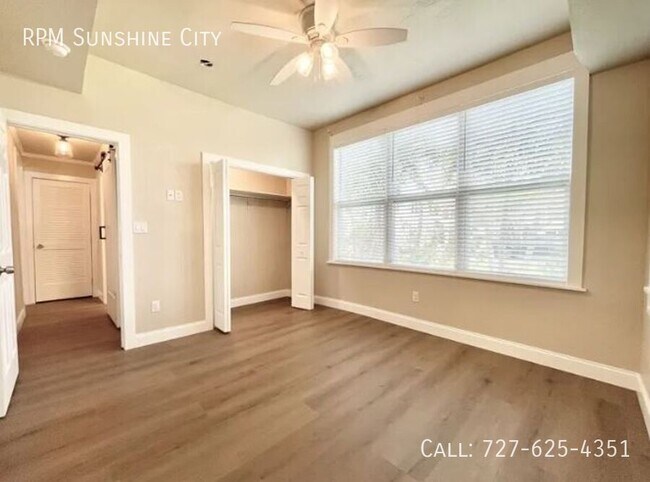 Building Photo - 7700 Boca Ciega Dr
