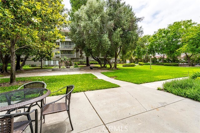 Building Photo - 2404 Via Mariposa W