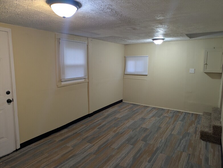 Building Photo - 2319 W Muhammad Ali Blvd