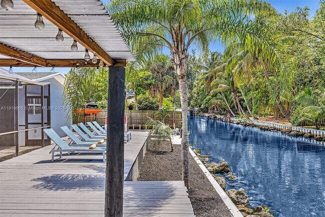 Building Photo - 2191 SW 27th Ln