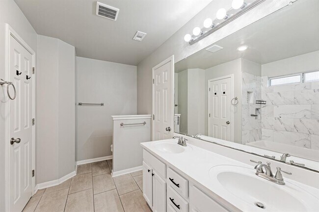 Building Photo - 21108 Derby Day Ave