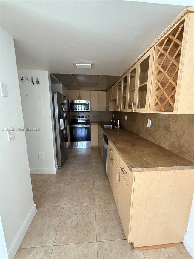 Building Photo - 14378 SW 96th Terrace