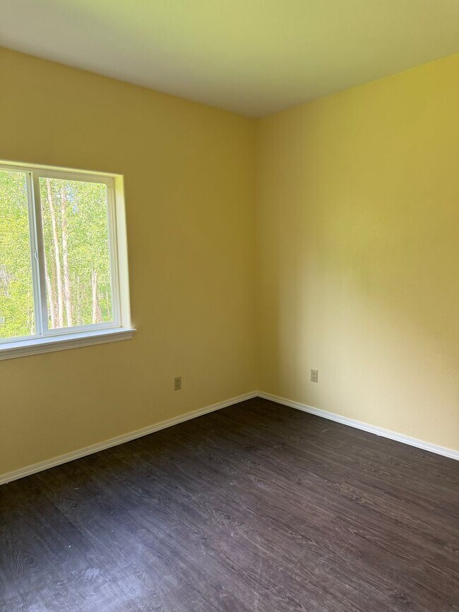 Building Photo - 3251 E Gislason Dr