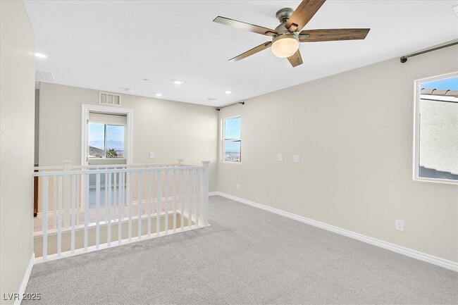 Building Photo - 366 Rosefinch St