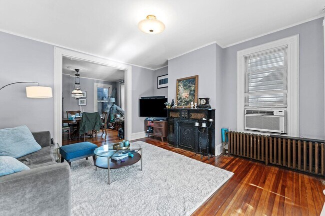 Building Photo - 44 BOORAEM Ave